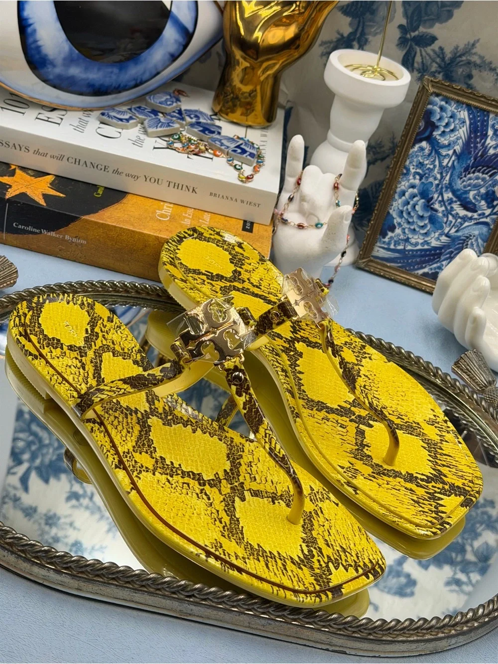 Tory Burch canada time